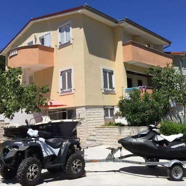 Apartments Prahović，位于泽德瑞拉克的酒店