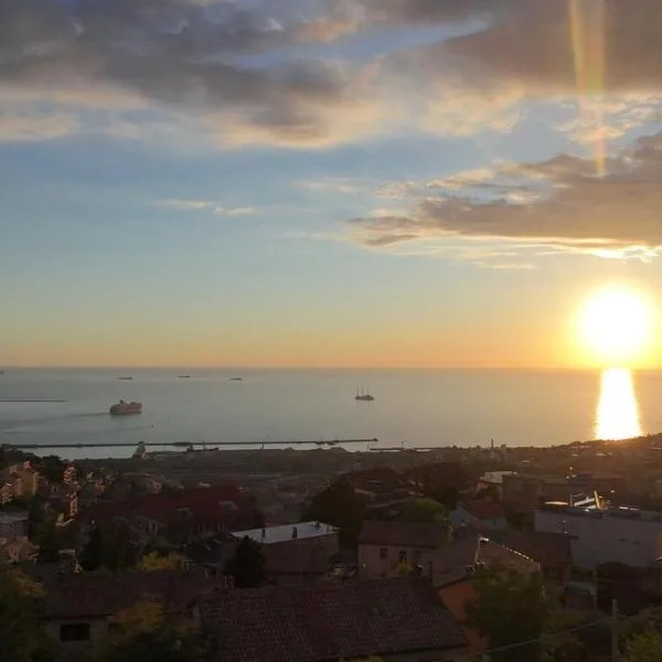 casa Ludovica-vista mare giardino e relax a 8 minuti dal centro，位于的里雅斯特的酒店