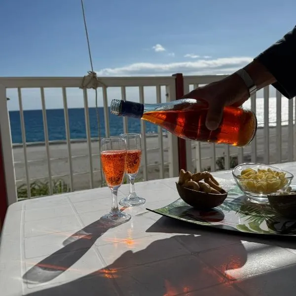 San Lorenzo Beach M，位于Marina di San Lorenzo的酒店