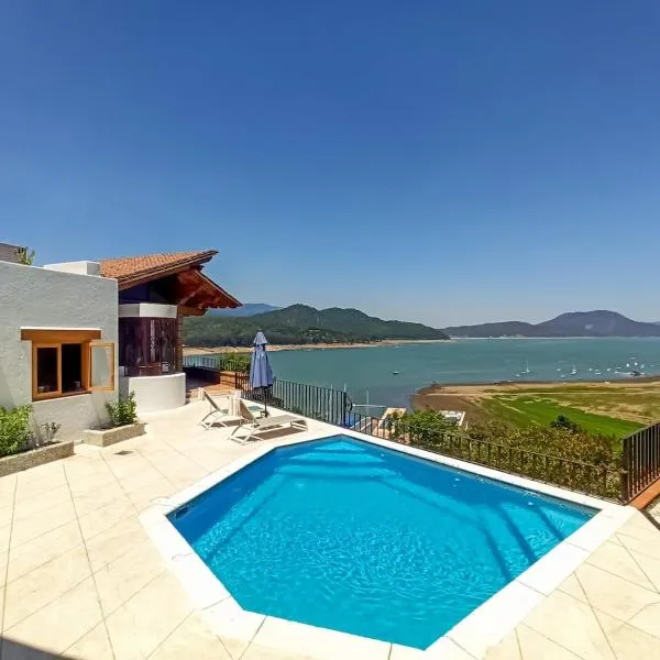 Rustic house with stunning lake view，位于巴耶德布拉沃的酒店