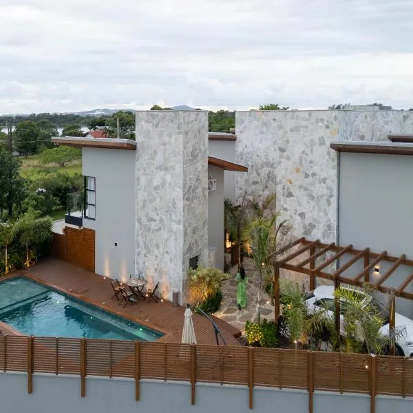 Pousada Villa Lagoon，位于因比图巴的酒店