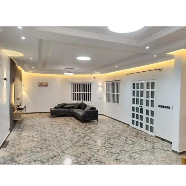 Amivi Plaza，位于洛美的酒店