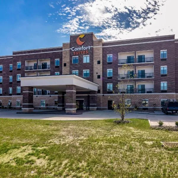 Comfort Suites Brunswick Town Center，位于Brunswick的酒店