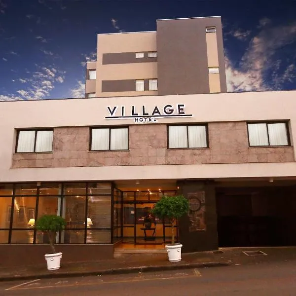 Village Hotel，位于Cará-Cará的酒店