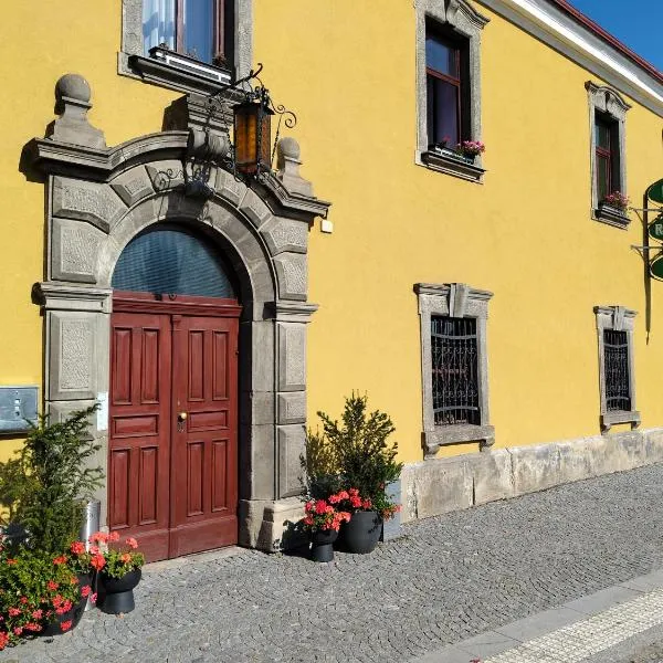 Guest House U Zámku，位于Slatiňany的酒店