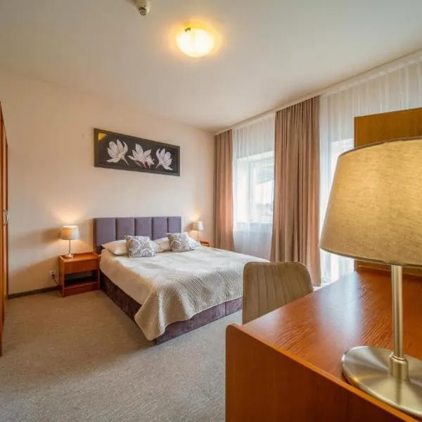 NOVA Centrum Hotel，位于拉多姆的酒店