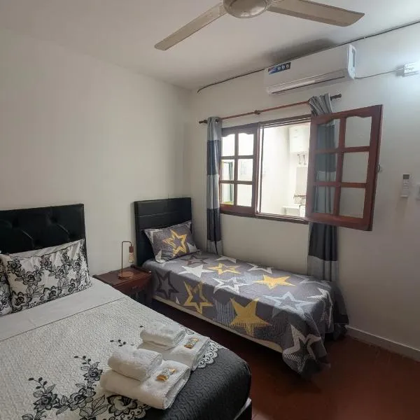 Di Arte 2 - A 200 metros de la Terminal - con Cochera，位于福尔摩沙的酒店