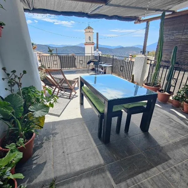 La casa de Paco y Ana，位于皮特尔的酒店