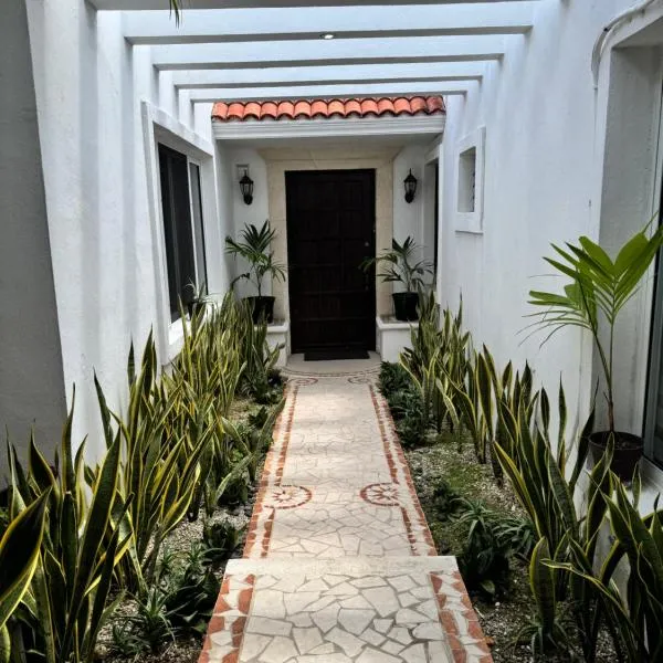 Casa Mel, Excelente ubicacion, seguridad，位于科苏梅尔的酒店