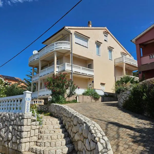 Apartmani Viola Kampor，位于拉布的酒店