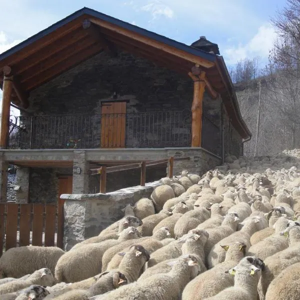 La Cabanya de Cal Forn de Serrat，位于利维亚的酒店