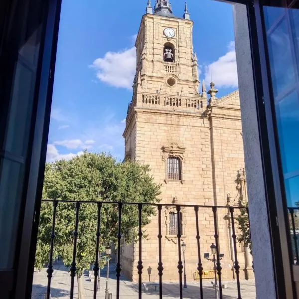 Los Soportales-Casa historica siglo XVI a 20 minutos de Puy du Fou，位于Orgaz的酒店