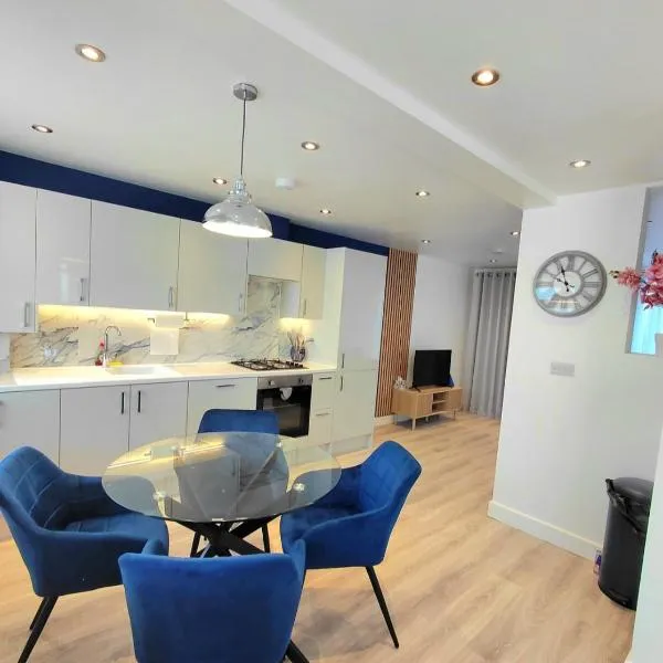 Blue Door Apartments，位于多佛尔的酒店