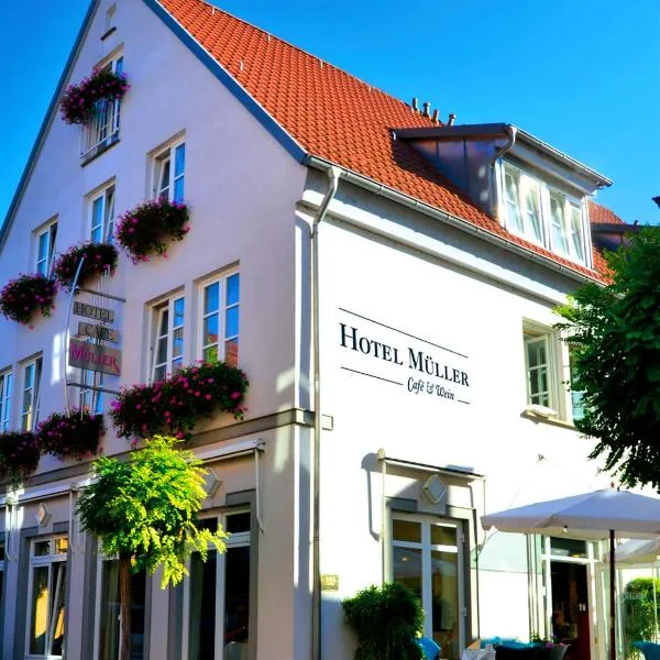 Hotel Müller Café & Wein - Mondholzhotel，位于Greußenheim的酒店