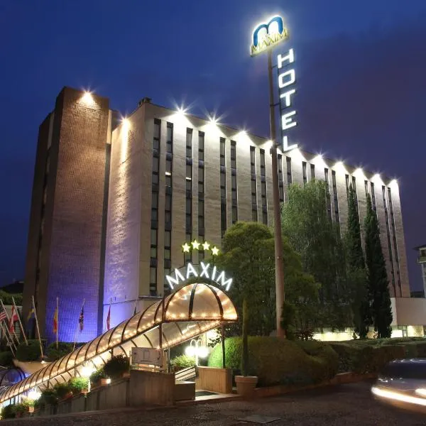 马克西姆酒店，位于帕罗纳·迪·瓦尔普利策尔的酒店