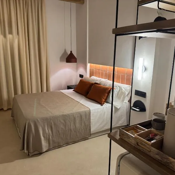BELLADORA Hotel Boutique，位于罗列特海岸的酒店