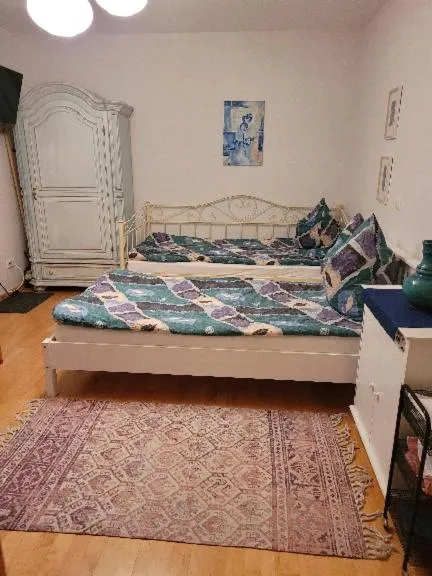 Gäste-Nestchen am Wäldchen für 1-2 Personen，位于Kasel的酒店