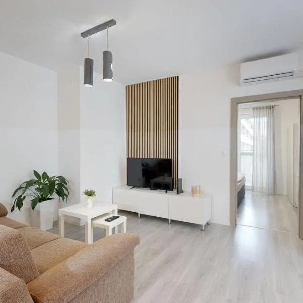 SALAN Apartman West，位于加兰塔的酒店