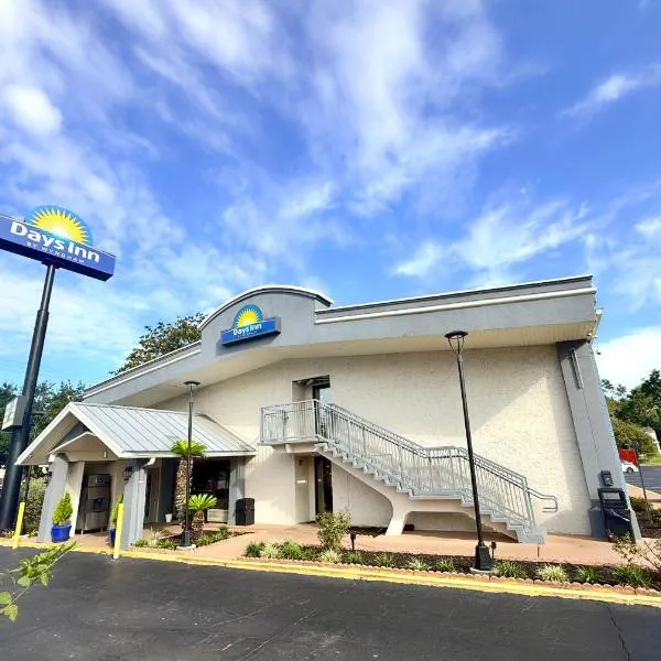 塔拉哈西大学中心戴斯酒店,位于塔拉哈西的酒店