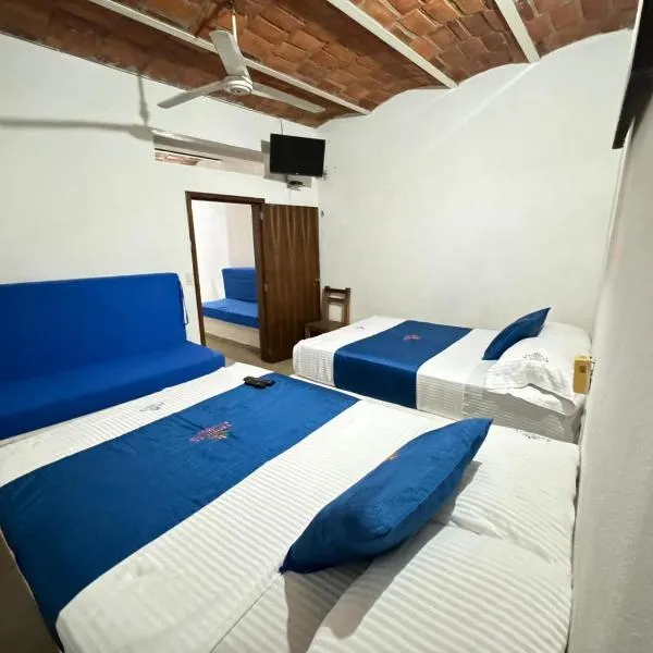 Hotel y Bungalows Resort，位于洛斯阿亚拉的酒店