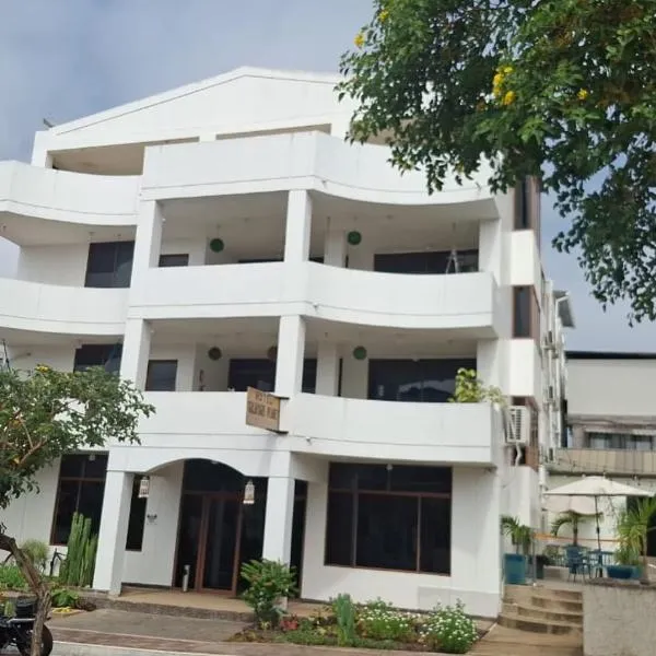 Hotel Galapagos Planet，位于巴克里索莫雷诺港的酒店