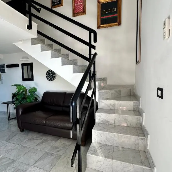 Marble apartment，位于普拉托的酒店