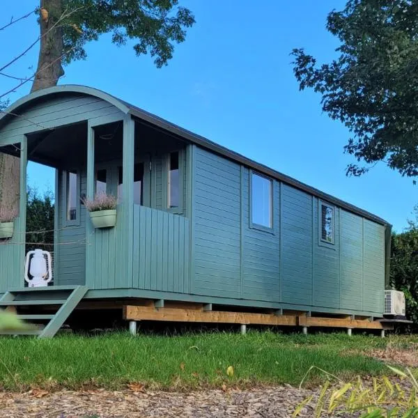 Boholodges 2 pers met hottub，位于米尔森的酒店