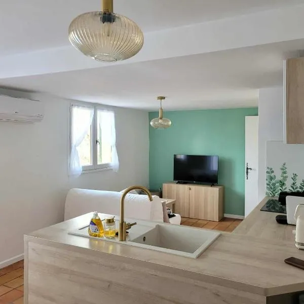 Duplex provençal au cœur des vignes à 5 min du centre-ville，位于Sablet的酒店