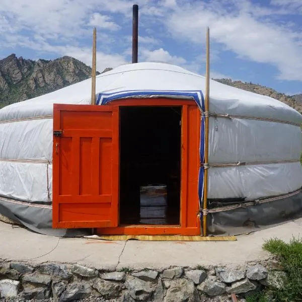 我的蒙古环保蒙古包露营地，位于Yoliin Hural的酒店