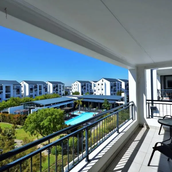 The Sandown - One Bed Apartment with Balcony & Pool View，位于Cape Town的酒店