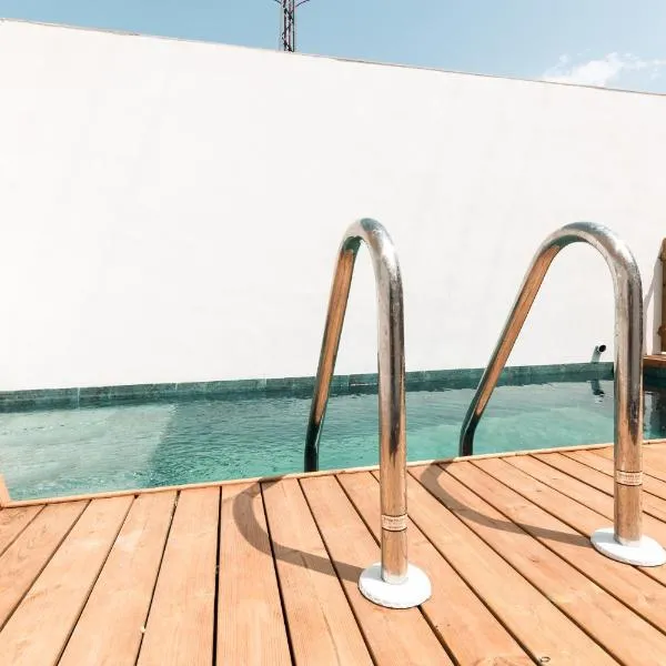 Villa sunset piscina privada，位于卢克的酒店