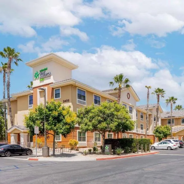 美国洛杉矶西米谷长住酒店，位于Santa Susana Knolls的酒店