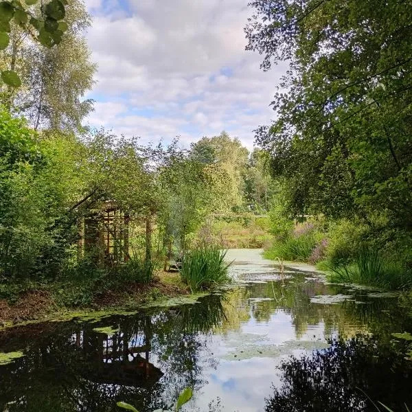 Huys Welgelegen Ruim huisje op een prachtige plek，位于Hemrik的酒店