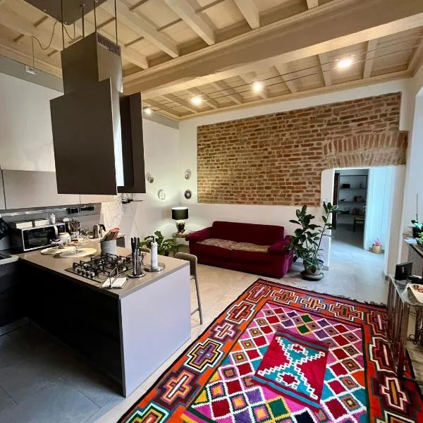 Dimora Boezio7, cozy and charming place in center with private parking，位于帕维亚的酒店