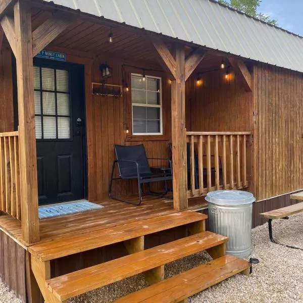 Cozy little Cabin，位于Van Buren的酒店