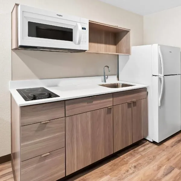 WoodSpring Suites Greenville Airport，位于格林维尔的酒店