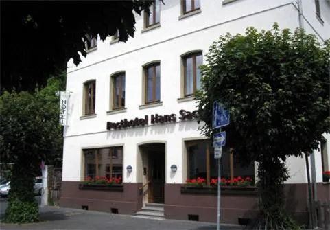 汉斯萨克斯珀斯特酒店，位于Dernbach的酒店