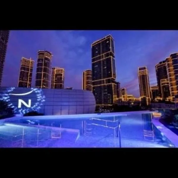 Novotel Rockwell View Hotel Residences，位于马尼拉的酒店