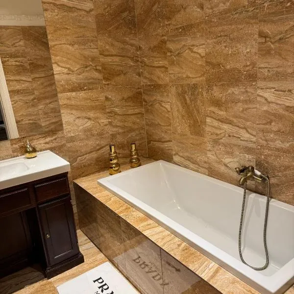 ROYAL Apartment，位于卡丹的酒店