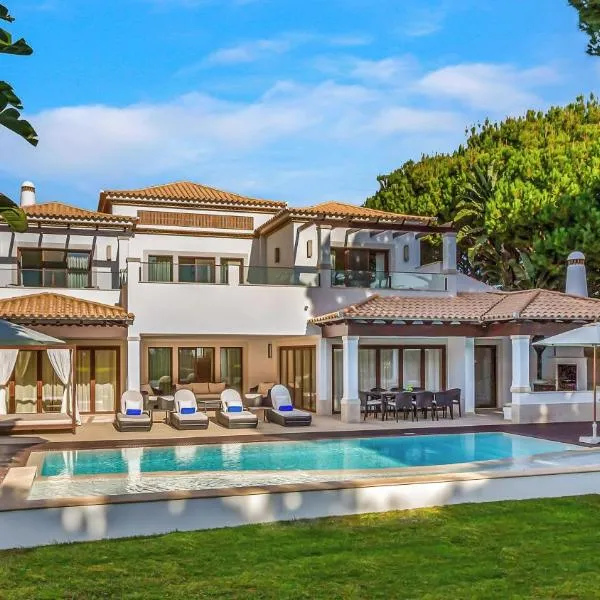 Pine Cliffs Village，位于阿尔布费拉的酒店