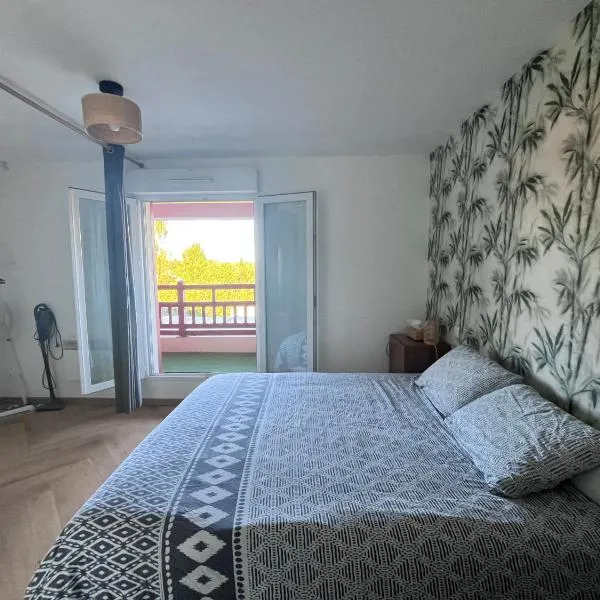 Chambre au coeur du Bassin，位于比加诺斯的酒店