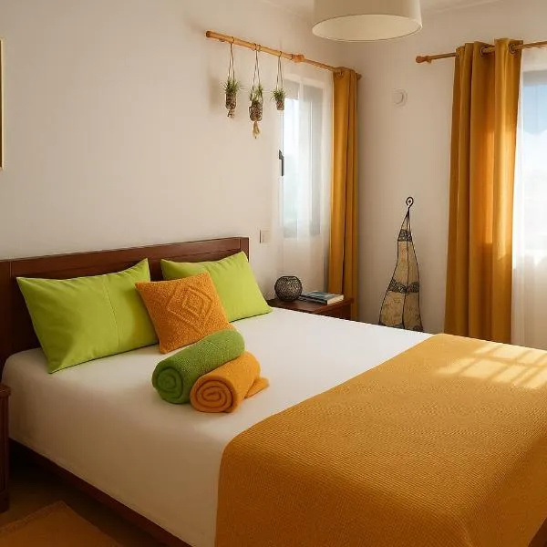 Casa da Risca Amarela，位于莱里亚的酒店