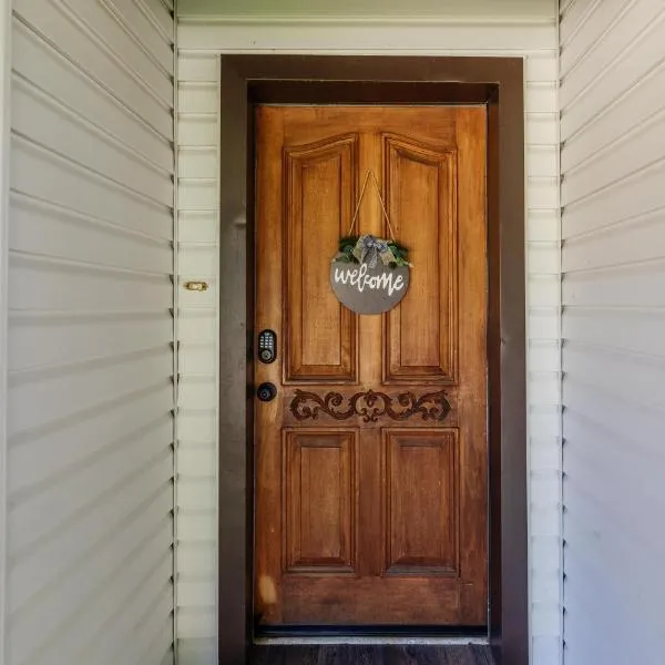 Hyde Park Haven - your home away from home - minutes north of Logan and USU，位于Hyde Park的酒店