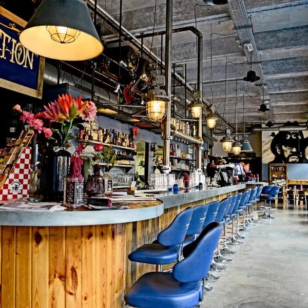 Stayokay Hostel Eindhoven - Blue Collar，位于Wintelre的酒店