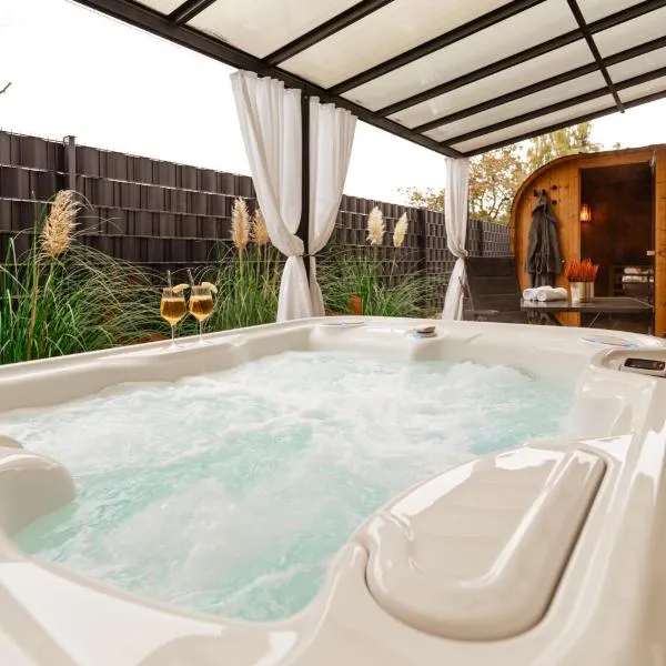 Spa Cottage Serenity Chalet，位于Rittersdorf的酒店