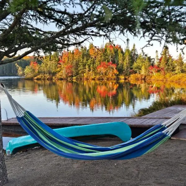 Fiddler's Lake Escape，位于Gabarus的酒店