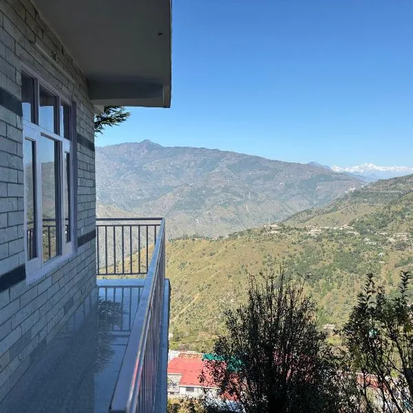 Sunrise View Farm-stay -Narkanda，位于西姆拉的酒店