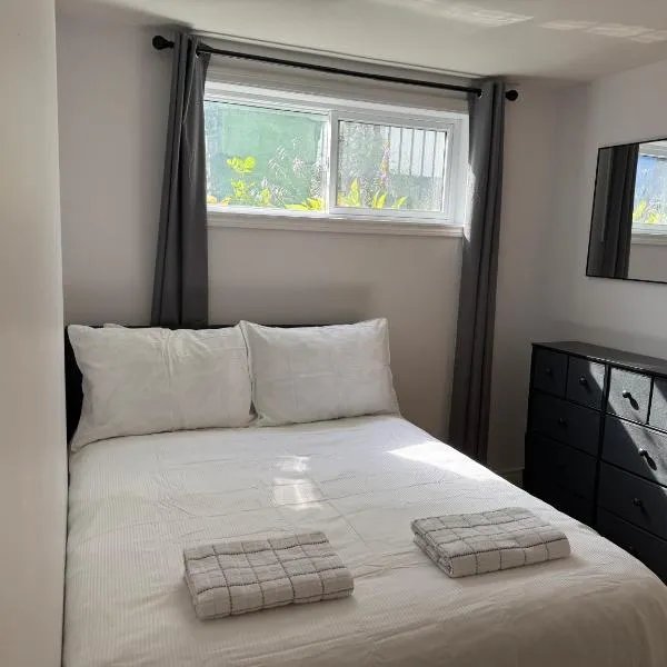 Chambre à louer proche de Montréal，位于Sainte-Catherine的酒店