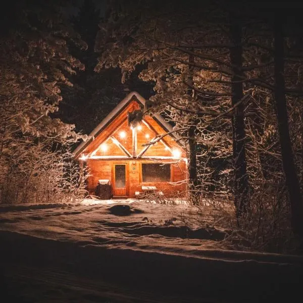 Huttopia Les Deux Lacs - Laurentides，位于Mont-Blanc的酒店