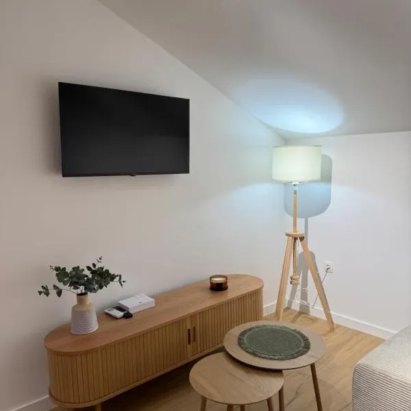 Modern Design Apartment I Stylish & Comfortable，位于索林的酒店